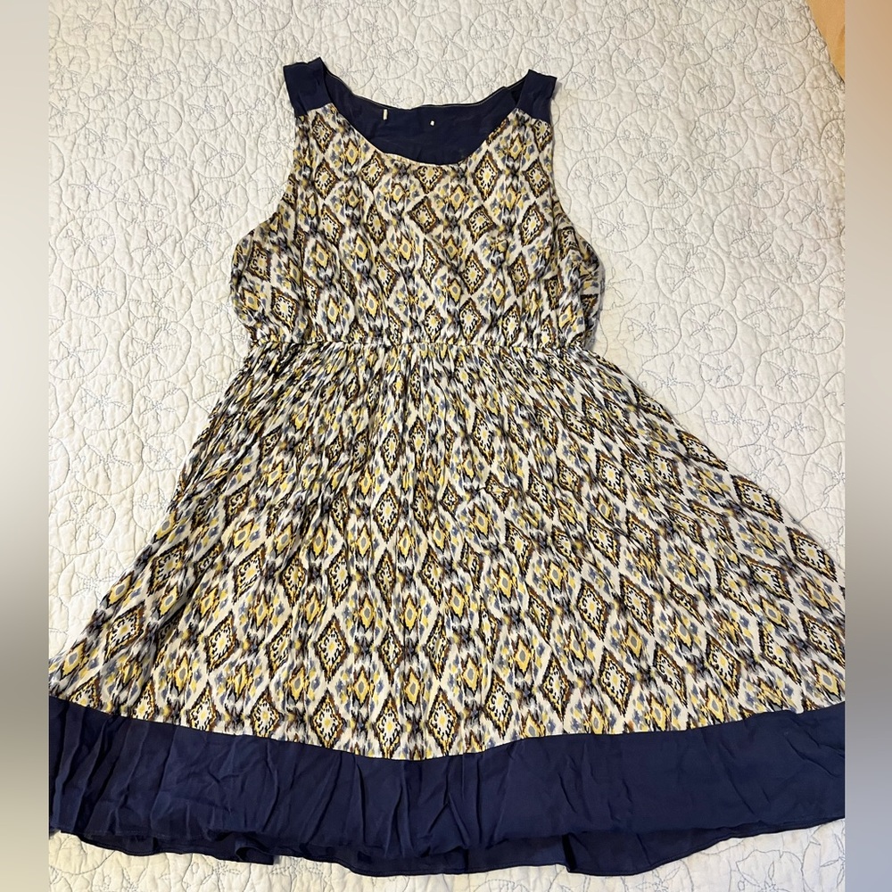 Cute Ikat-Print Dress for Spring!